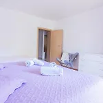 Апартаменты Nicole *