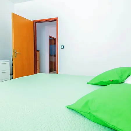 Nicole Apartment