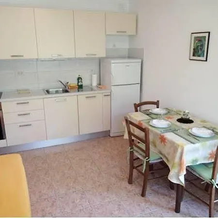 Nicole Apartmán *