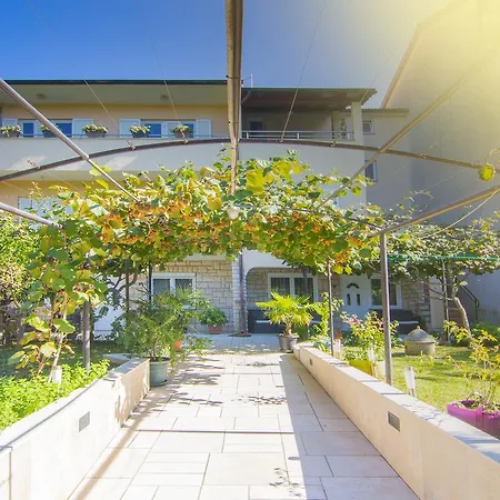 妮可公寓酒店 * 普拉